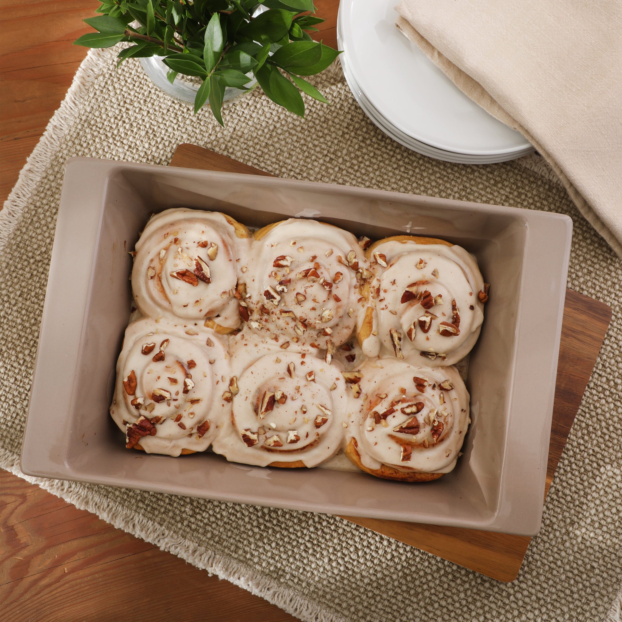Gibson Elite 2.75-Quart 13.5" x 8.5" Stoneware Baking Dish with Acacia Wood Lid – Taupe Rectangular Oven Safe Baker for Casseroles, Roasting & Serving - Image 3