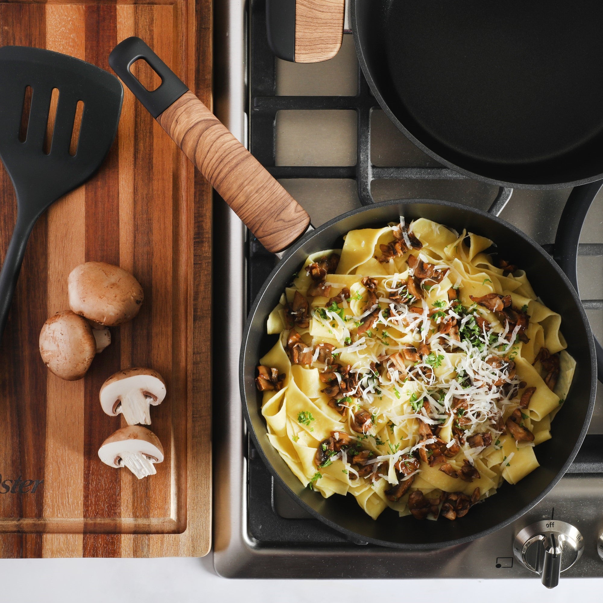 Oster Platinum Oxburg 14 Piece Forged Aluminum PFA Free Non-toxic Premium Ceramic Non Stick Interior Cookware & Kitchen Tools Set - Black W. Wood Handles - Image 15