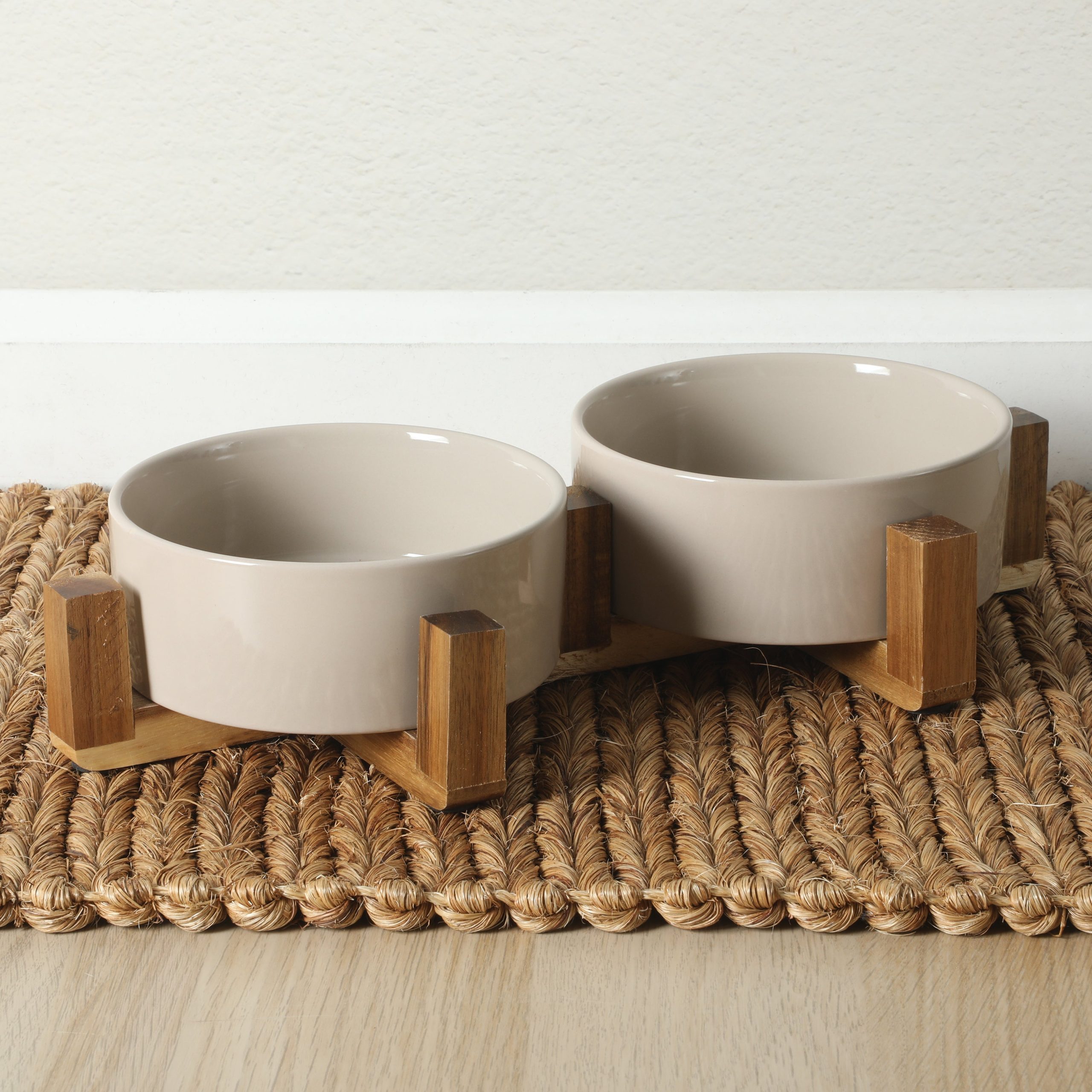 Gibson Home Zoomie Bites Ceramic Dog and Cat Bowl with Acacia Wood Stand Non-Slip Matte Glaze Weighted Food Water Set for Cats & Small/Medium Sized Dogs, 5.5" Bowls - Image 3