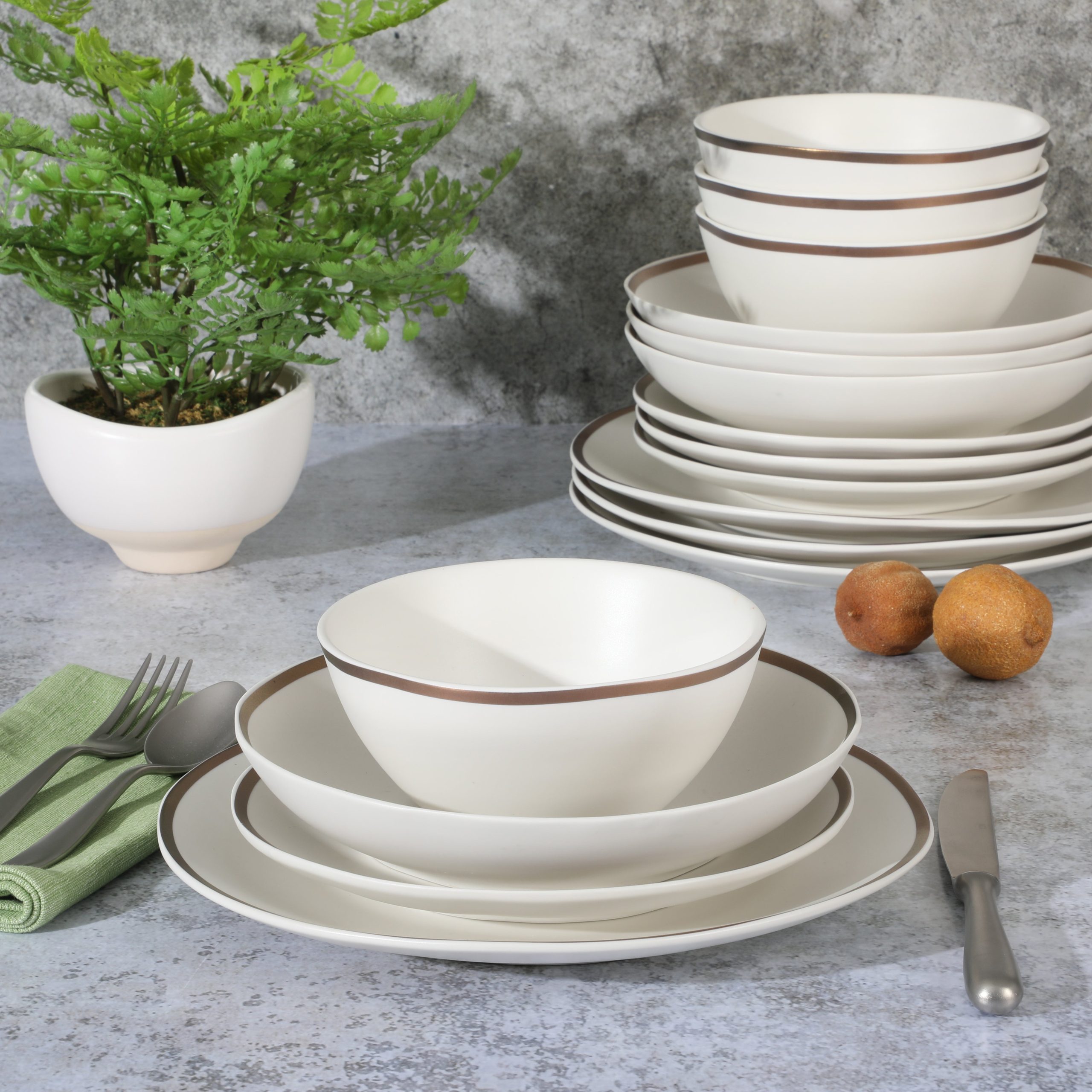 Gibson Elite Kings Road Double Plates and Bowl Organic Round Porcelain Dinnerware Set - Image 4