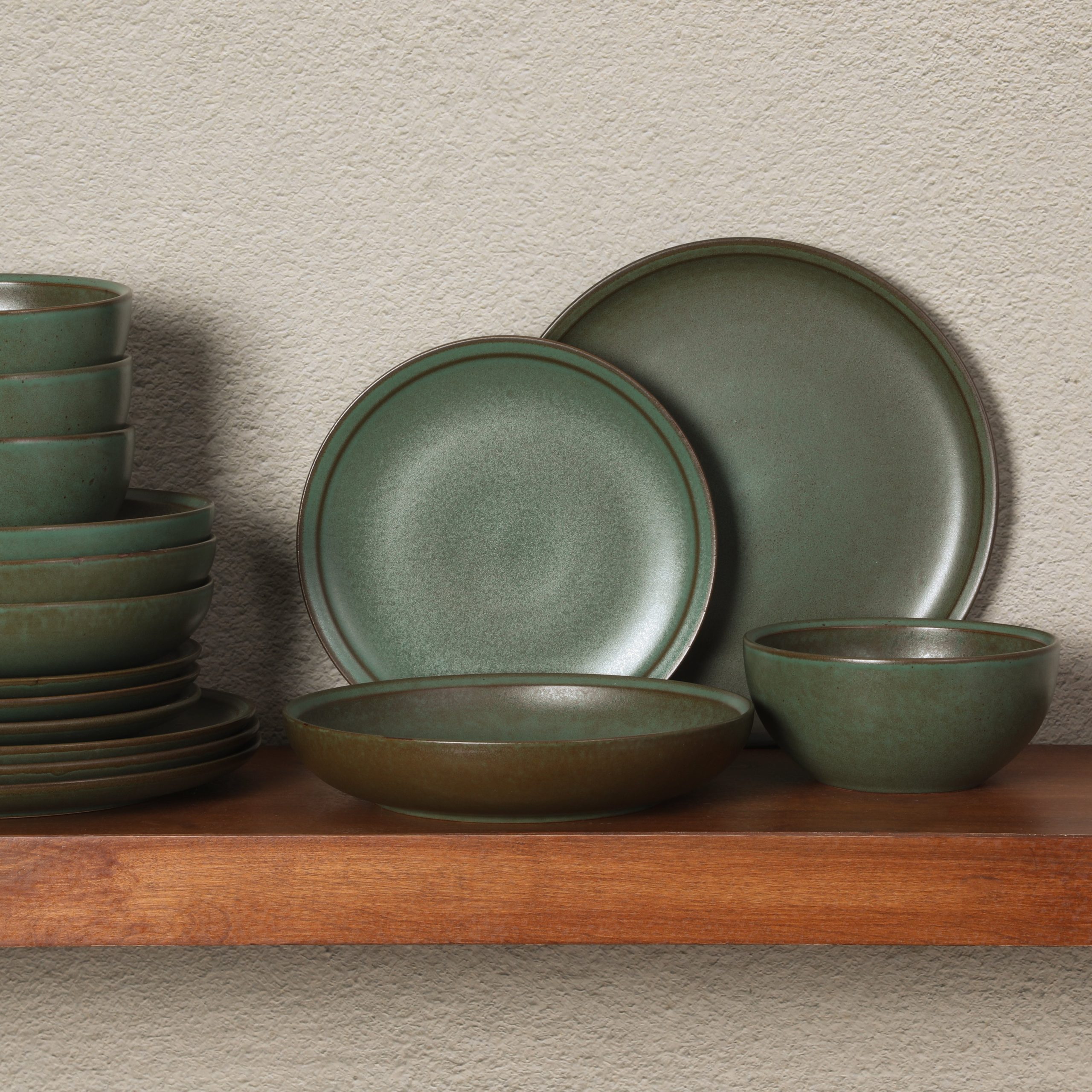 Gibson Elite Beckett Stoneware Matte Reactive Glaze 16 Piece (Service for 4) Plates and Bowls Dinnerware Set - Image 5