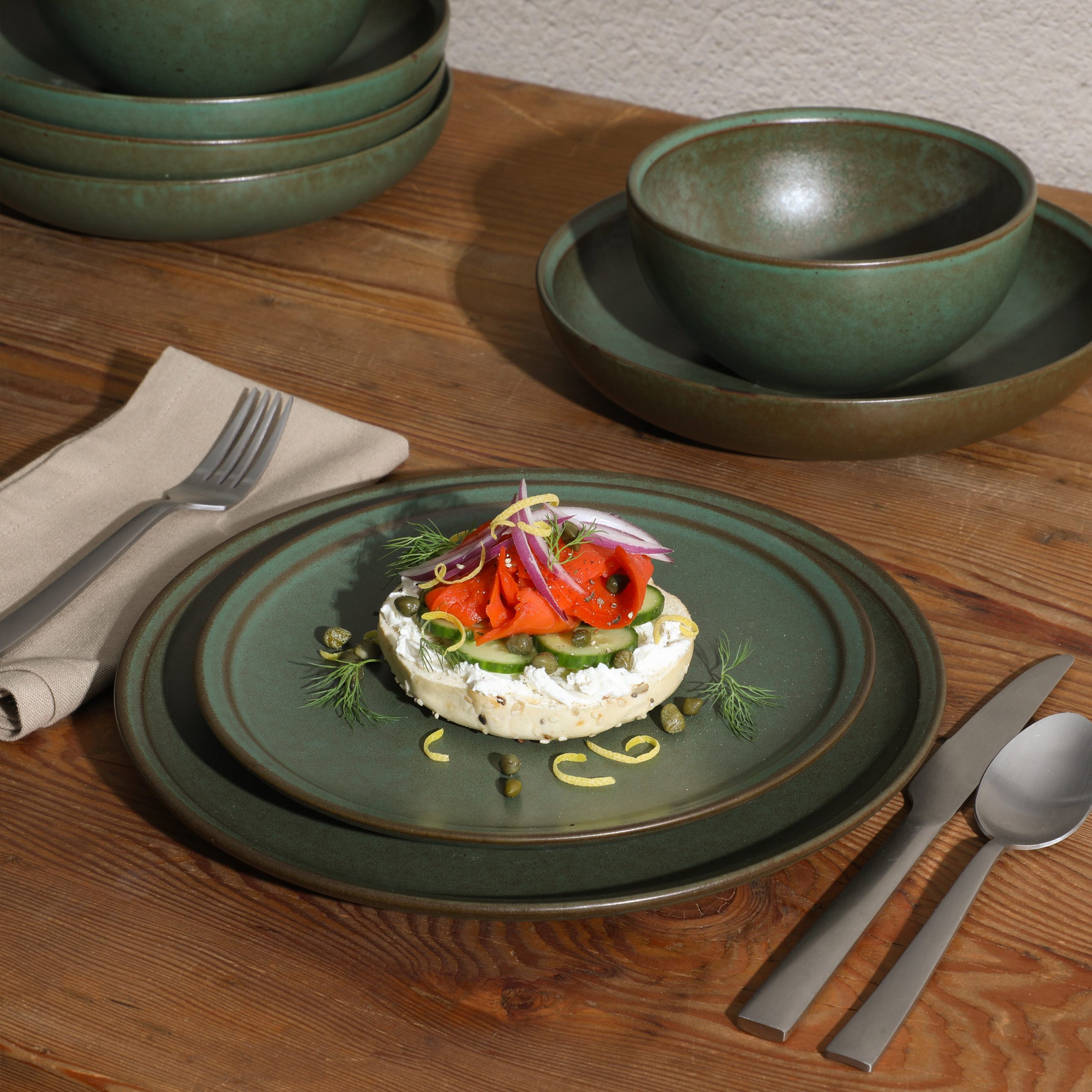 Gibson Elite Beckett Stoneware Matte Reactive Glaze 16 Piece (Service for 4) Plates and Bowls Dinnerware Set - Image 2
