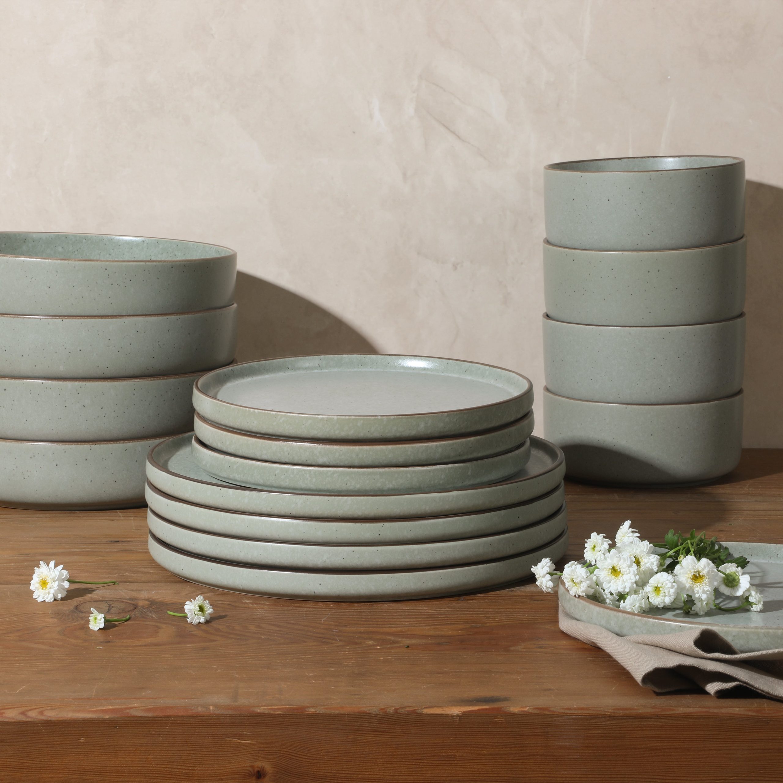Gibson Elite Gelston Stoneware Matte Reactive Glaze 16 Piece (Service for 4) Plates and Bowl Dinnerware Set - Image 9