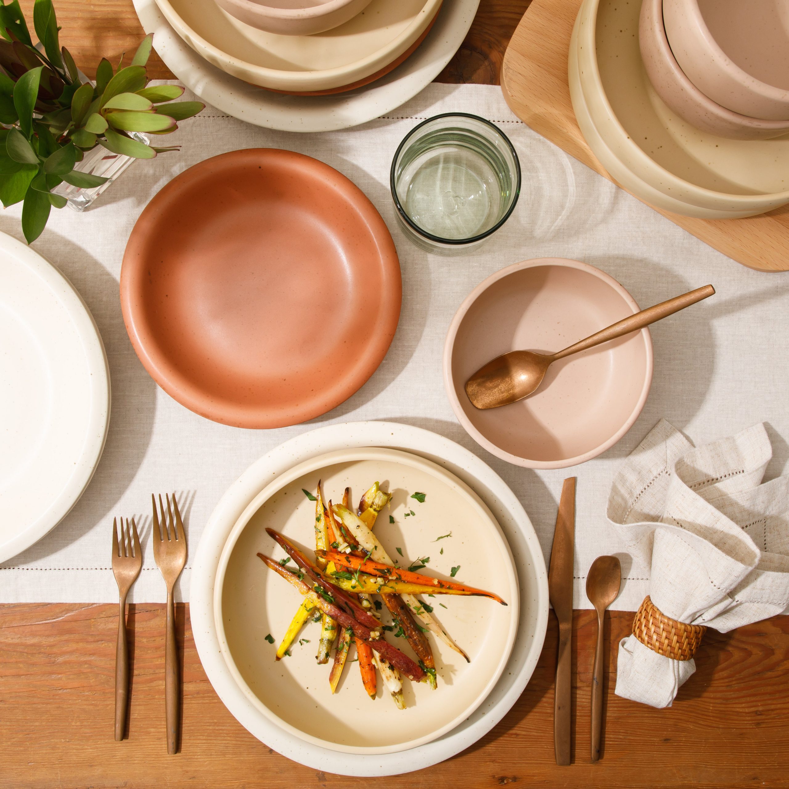 Bloomhouse Corsica Clay 16 Piece Double Bowl Stoneware Reactive Glaze Dinnerware Set - Image 4