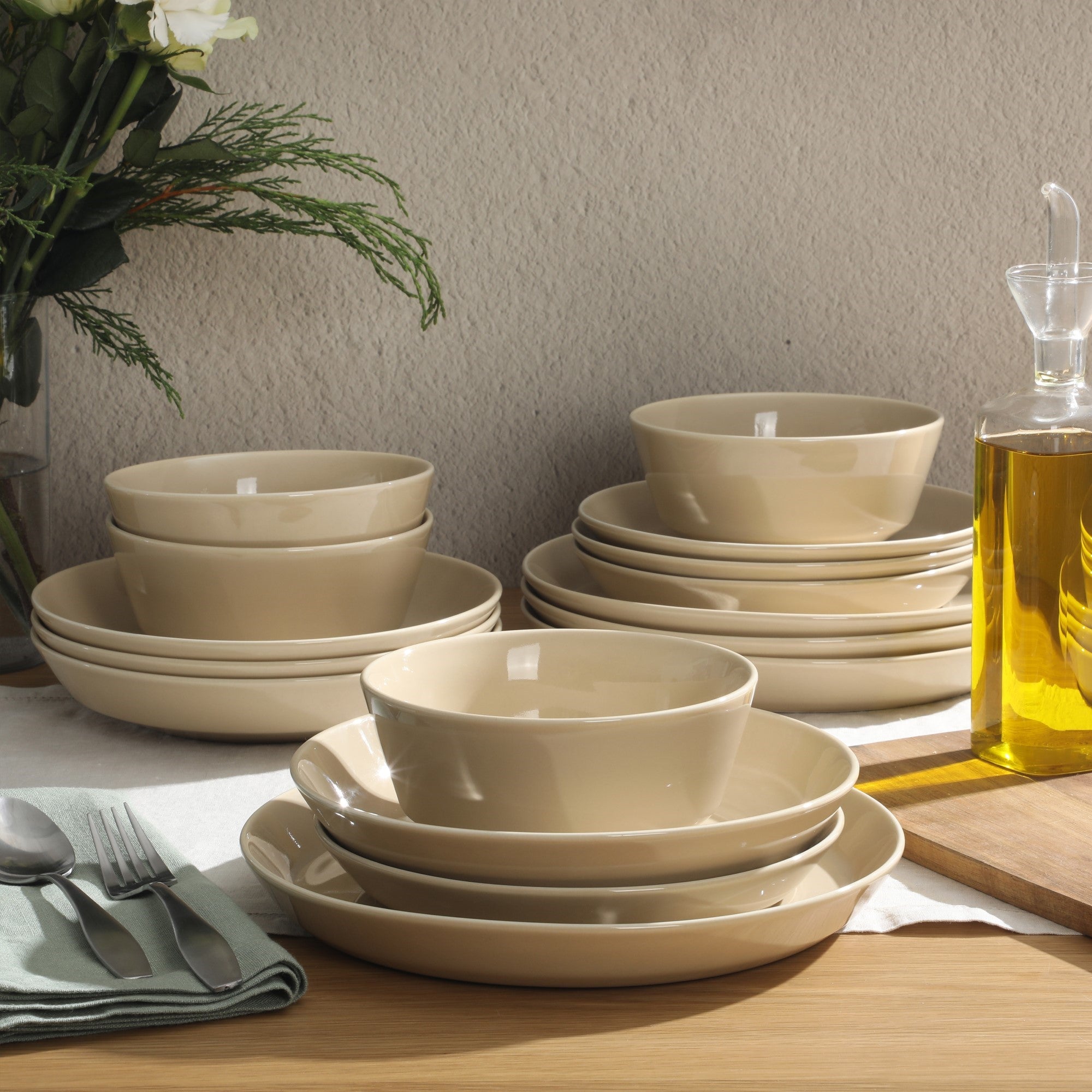 Gibson Home Summer Shades 16 Piece Plates and Bowls Dishes Service for 4 Porcelain Dinnerware Set - Image 12