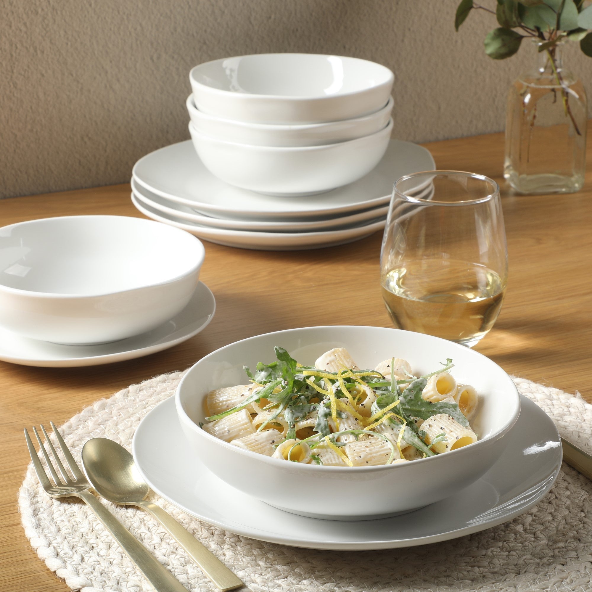 Gibson Home Lindendale 16 Piece Porcelain Ceramic Plates and Bowls Dishes Scratch and Chip Resistant Service for 4 Dinnerware Set - White - Image 10