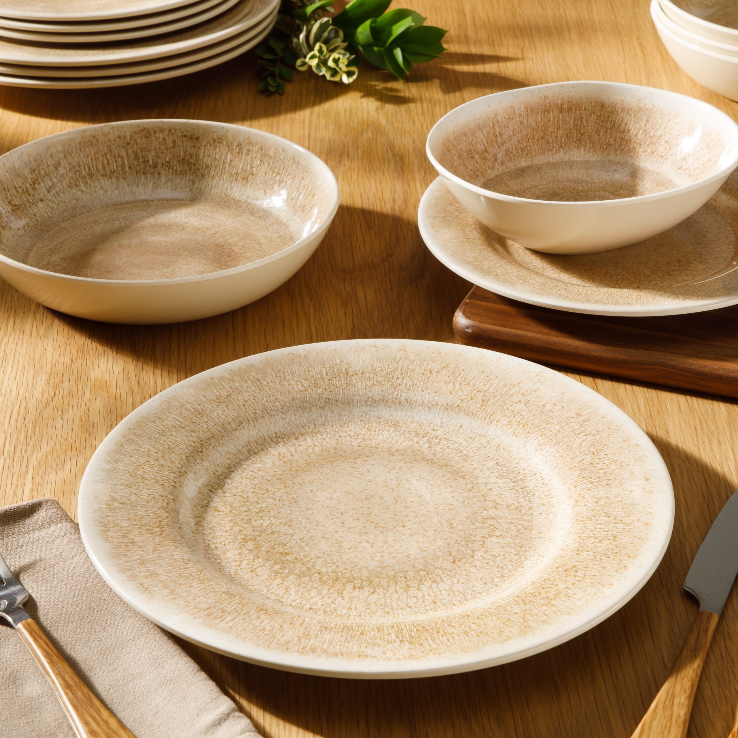 Gibson Home Casper Court 16-Piece Melamine Dinnerware Set – Reactive Glaze Look Plates and Bowls, Service for 4 – Top Rack Dishwasher Safe Everyday Dining Set - Image 2