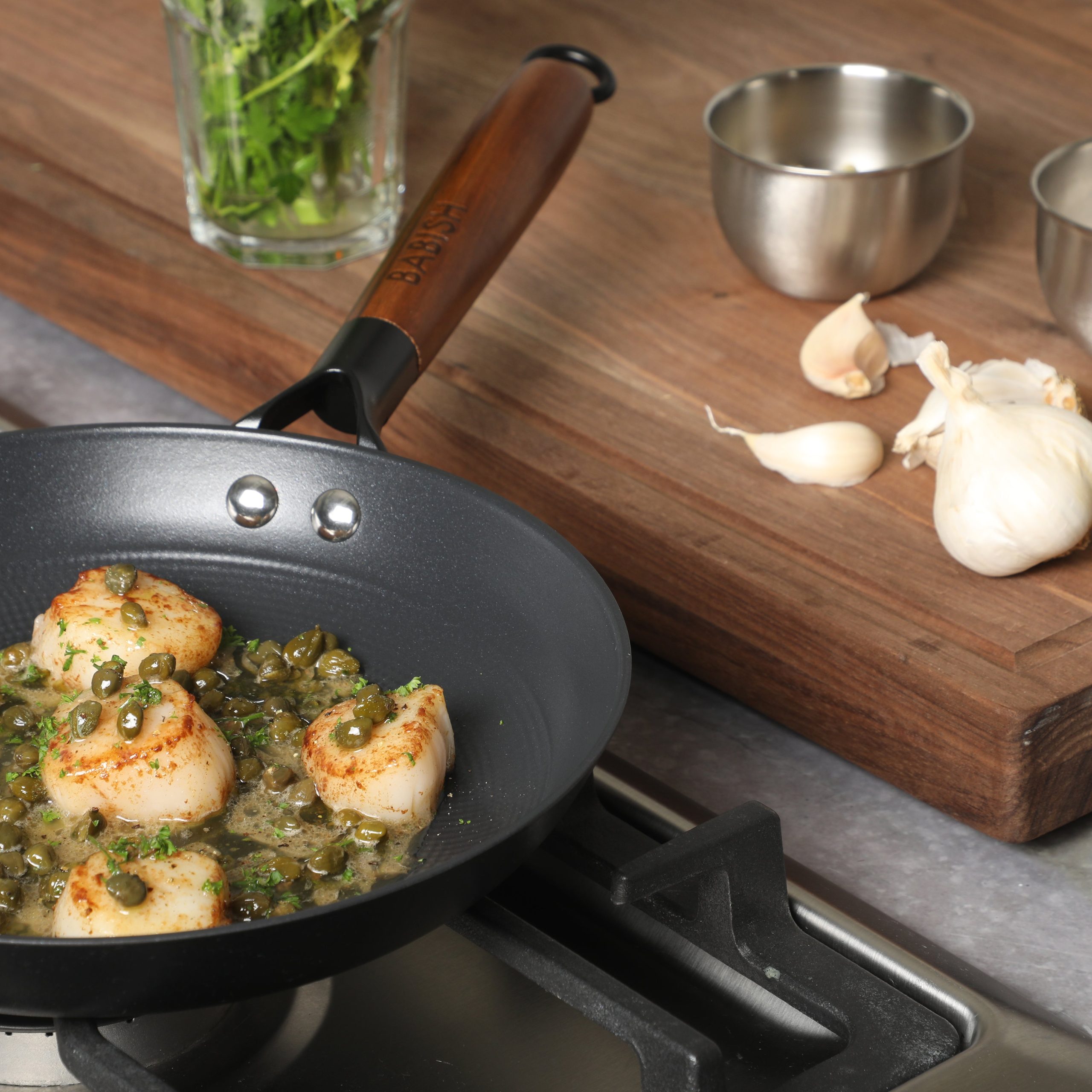 Babish 9.5 Inch/11 Inch Cast Iron Skillet with Wooden Handle, Pre-Seasoned Nonstick Pan with Honeycomb Cooking Surface, Induction Oven Safe Skillet - Image 2