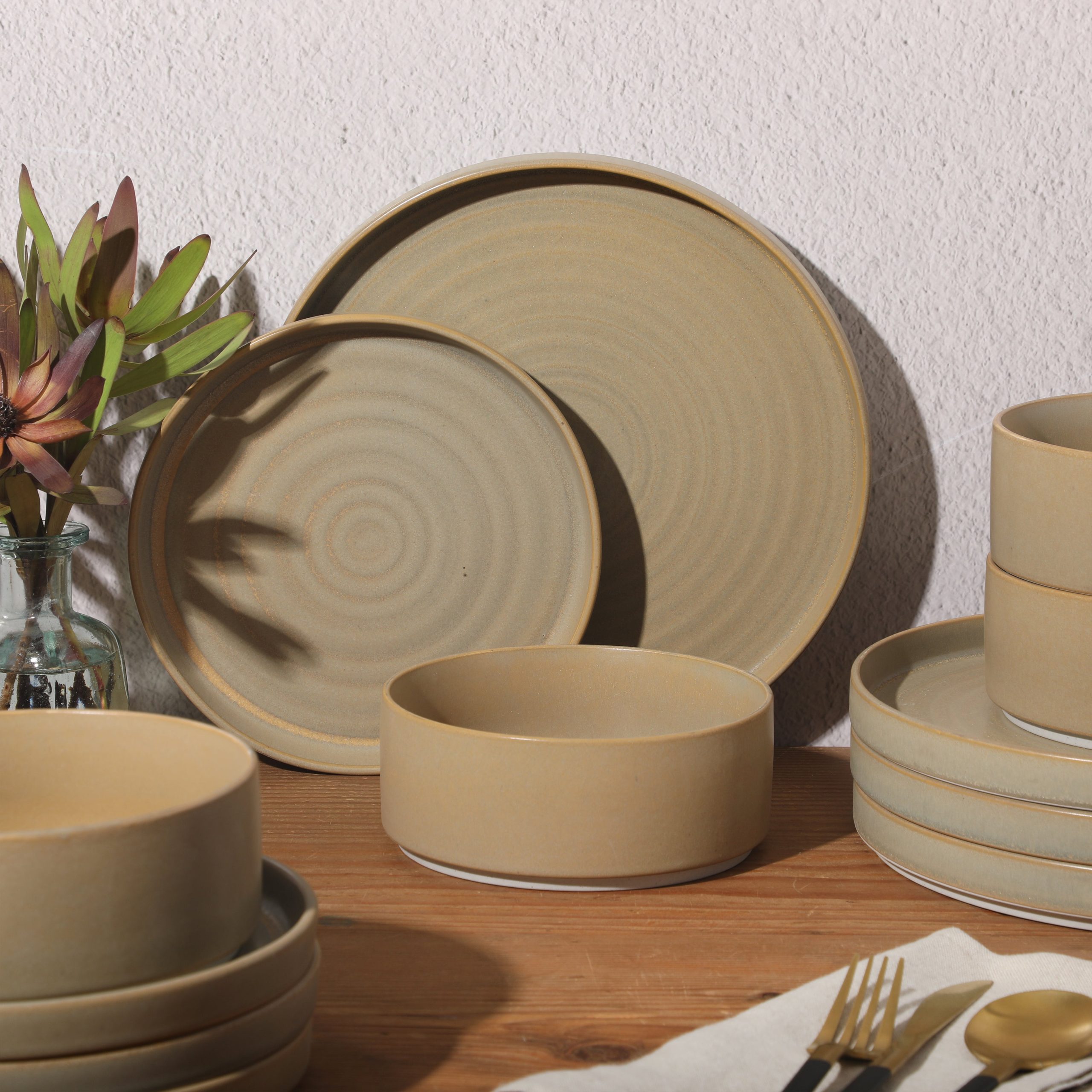 Gibson Elite Echo Bay 12 Piece Porcelain Reactive Glaze (Service for 4) Ceramic Plates and Bowls Modern Stackable Dinnerware Set - Image 12