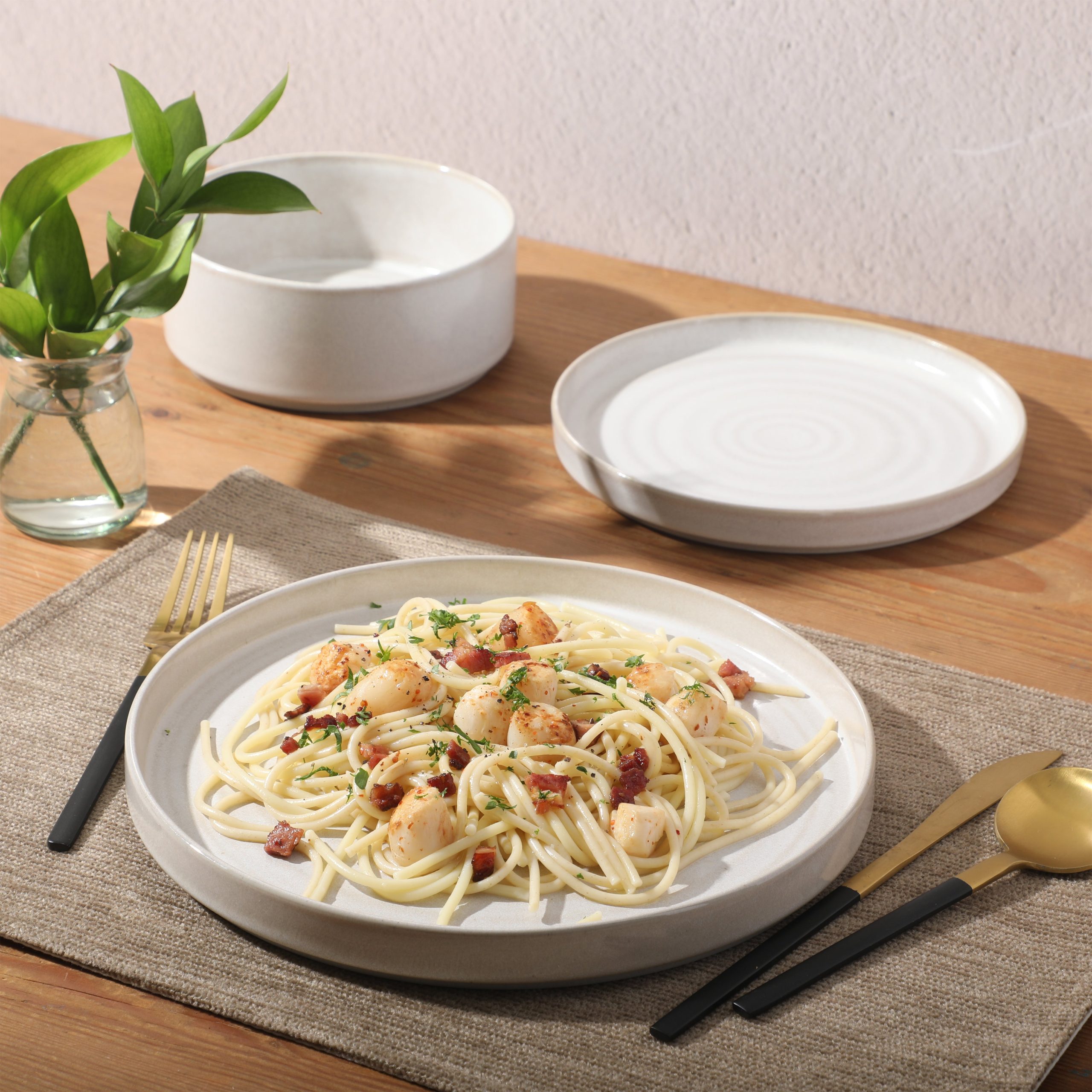 Gibson Elite Echo Bay 12 Piece Porcelain Reactive Glaze (Service for 4) Ceramic Plates and Bowls Modern Stackable Dinnerware Set - Image 2
