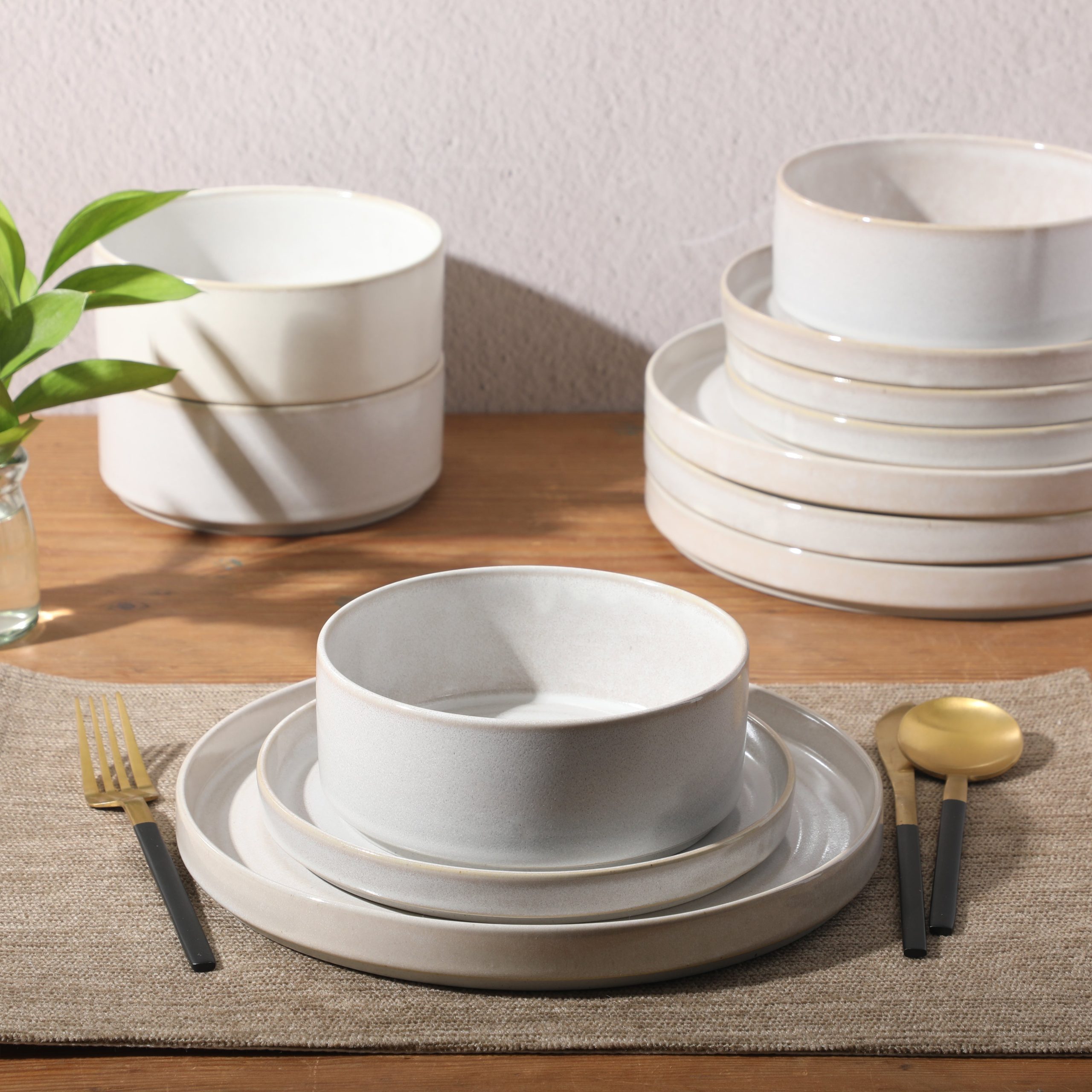 Gibson Elite Echo Bay 12 Piece Porcelain Reactive Glaze (Service for 4) Ceramic Plates and Bowls Modern Stackable Dinnerware Set - Image 4
