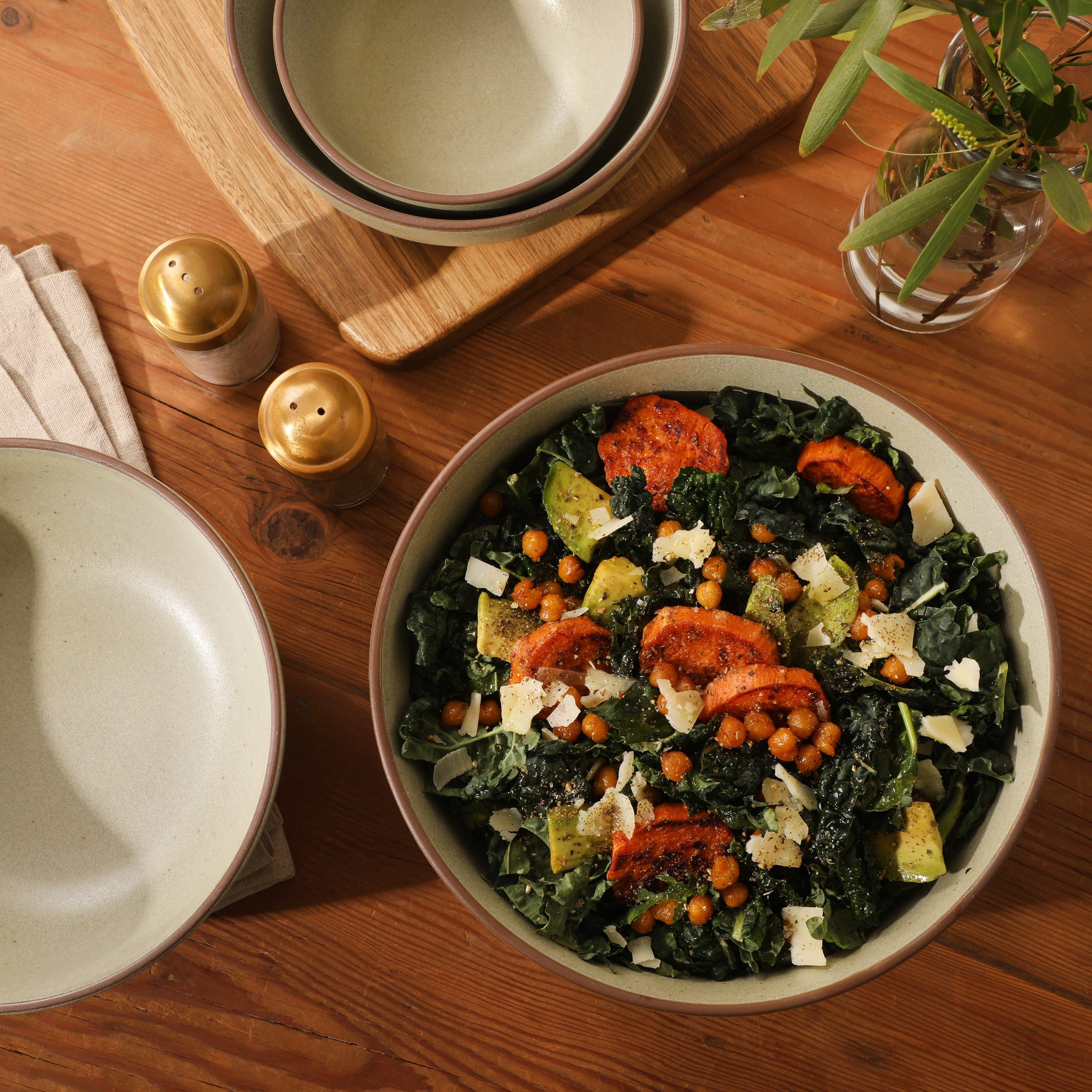 Gibson Elite William Crest 4 Piece Nesting Bowl Set, Round Stoneware Mixing Bowls, Reactive Glaze Finish, 5”, 6.25”, 7.5”, 9”, Prep & Serving Bowls, Microwave & Dishwasher Safe - Green - Image 3