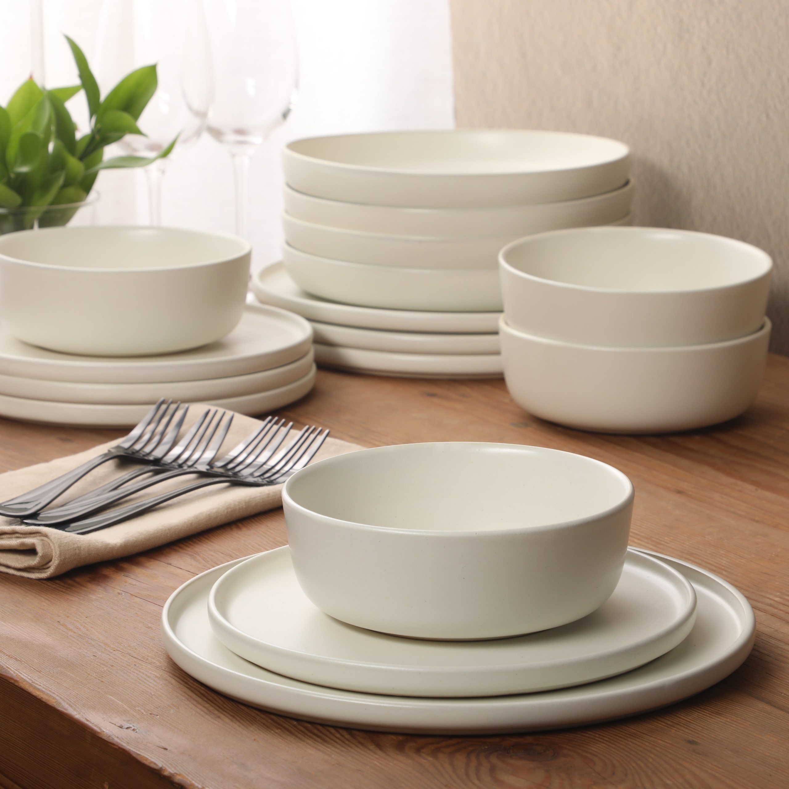 Gibson Elite Bayou Moon Plates and Bowls Sets, 16-Piece Matte Stoneware Dinnerware Sets, Solid Color Reactive Glaze Dish Set, Service for 4 - Image 8