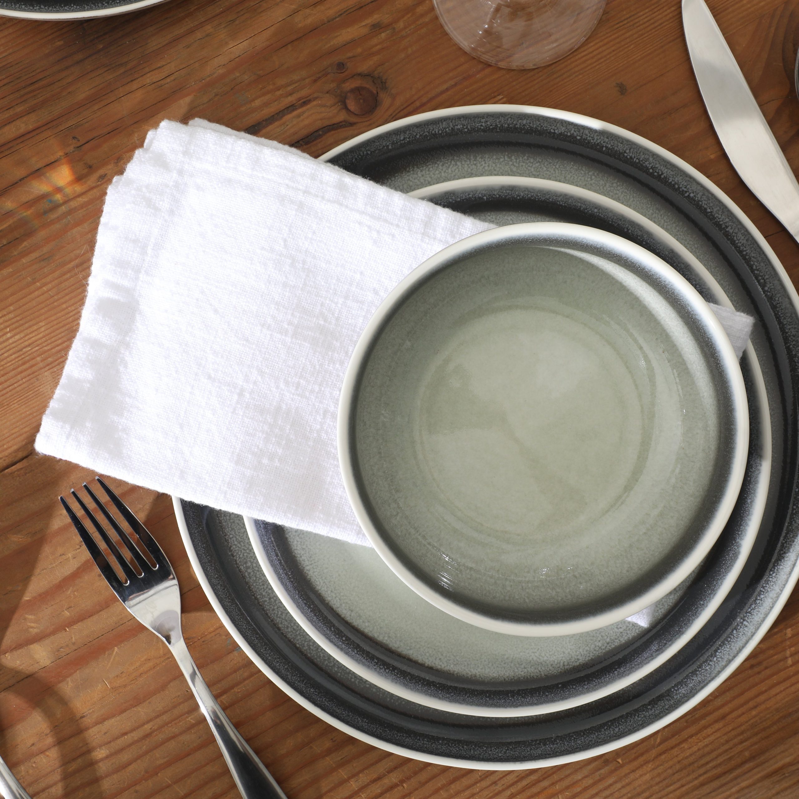Gibson Elite Island Bay 12-Piece New Bone China Dinnerware Set Service for 4, Reactive Glaze Plates and Bowls, Dishwasher Safe - Image 4