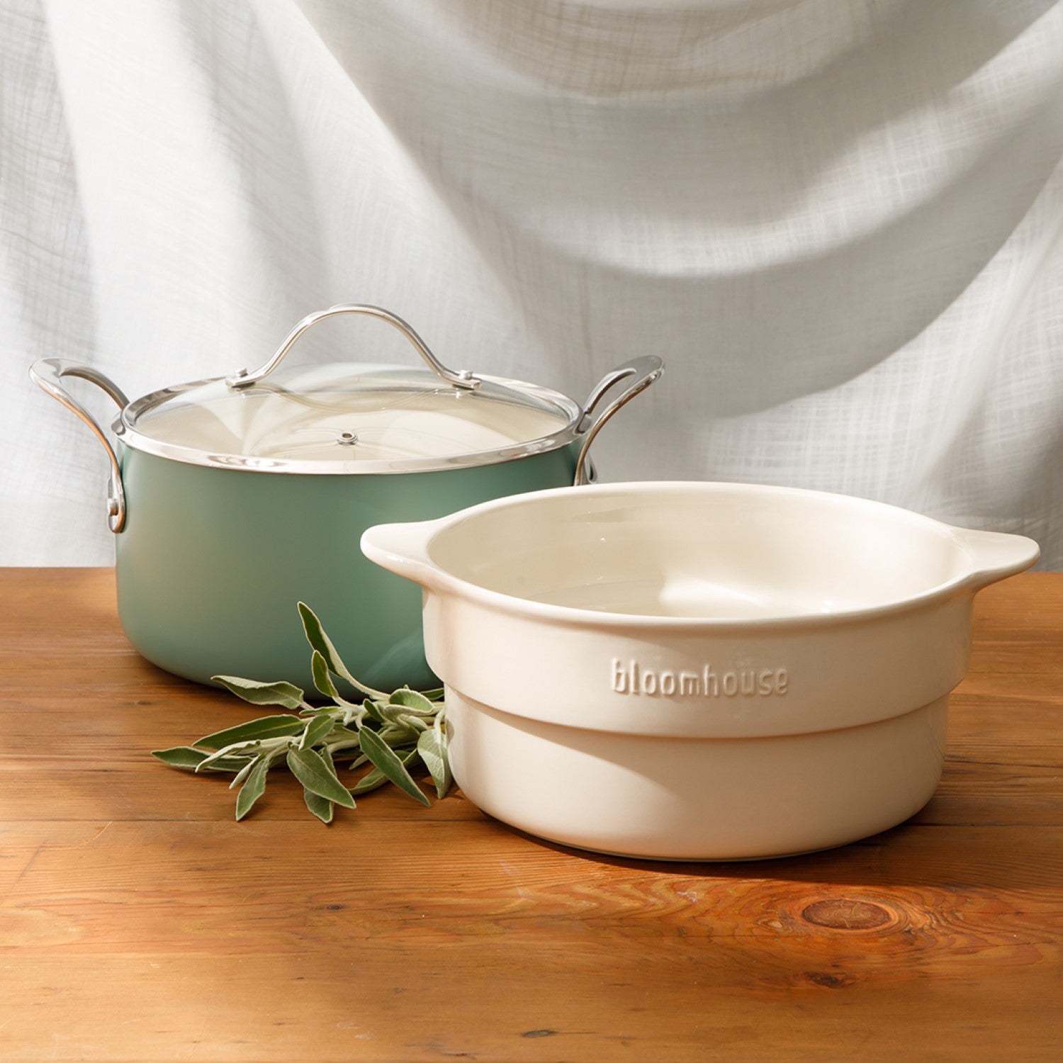 Bloomhouse 6-Quart Aluminum Enamel Dutch Oven w/ Non-Stick Non-Toxic Ceramic Interior and Ceramic Steamer Insert - Image 3