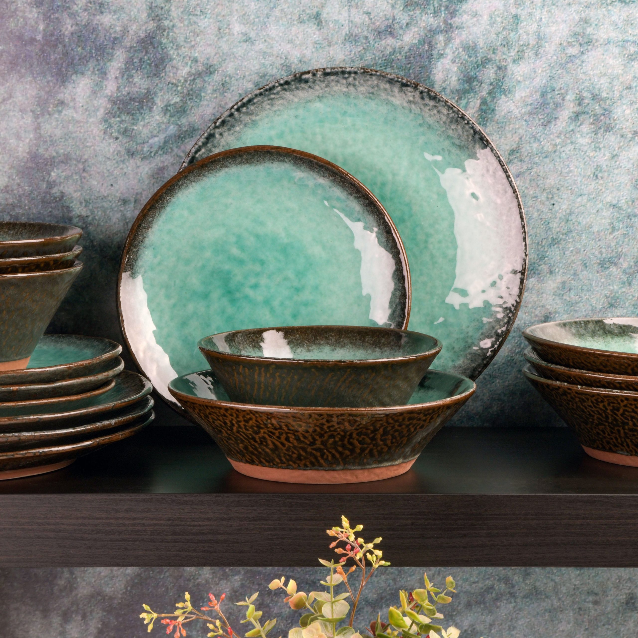 Gibson Elite Green Lantern 16-Piece Double Bowl Reactive Terracotta Dinnerware Set - Image 4