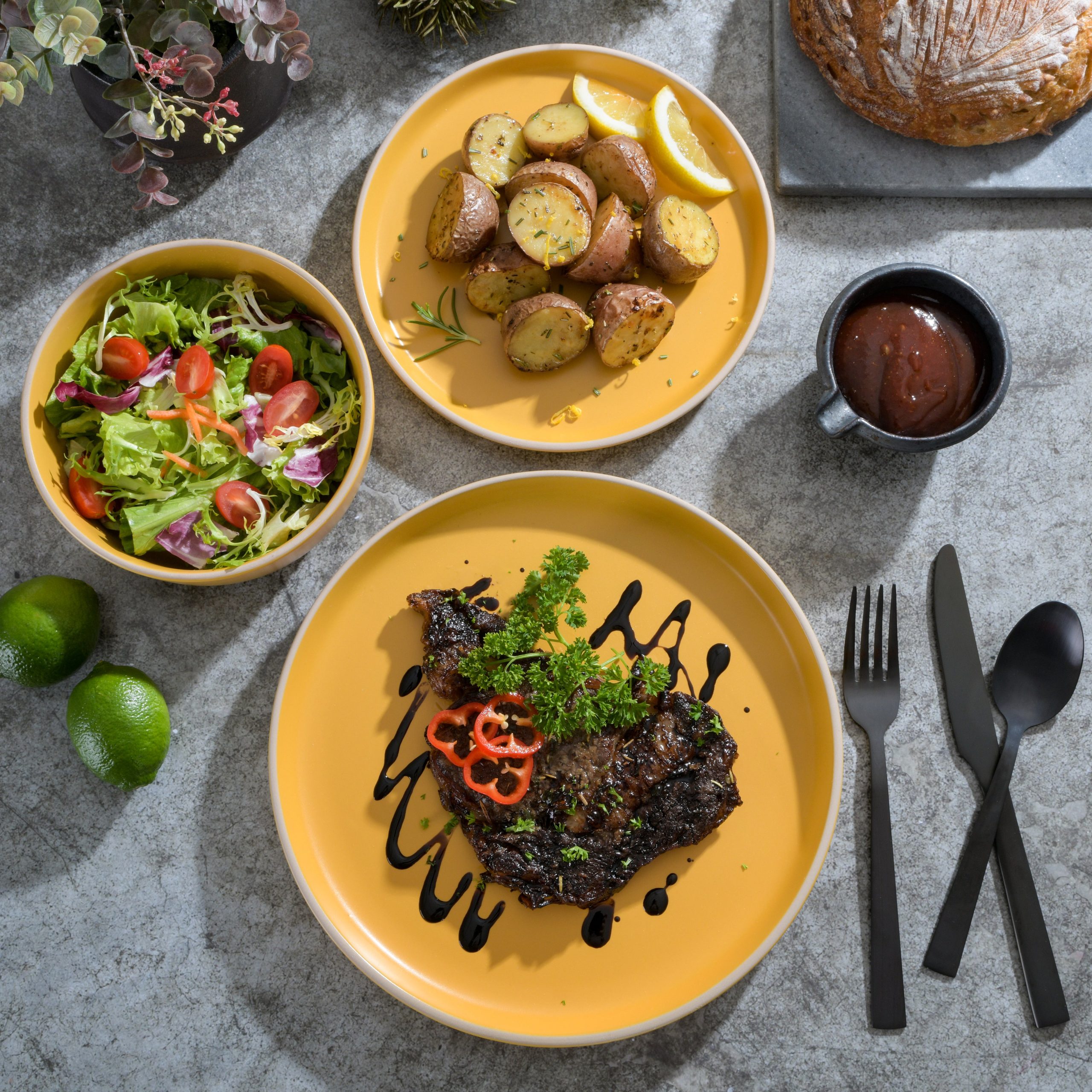 Gibson Home Zuma 18-Piece Stoneware Dinnerware Set - Image 3